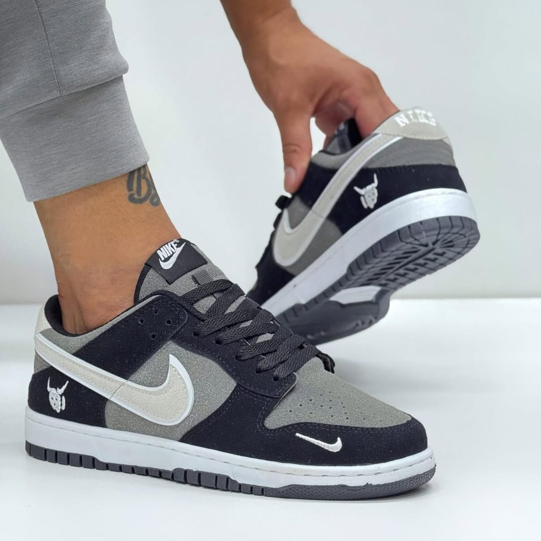 NIKE DUNK LOW