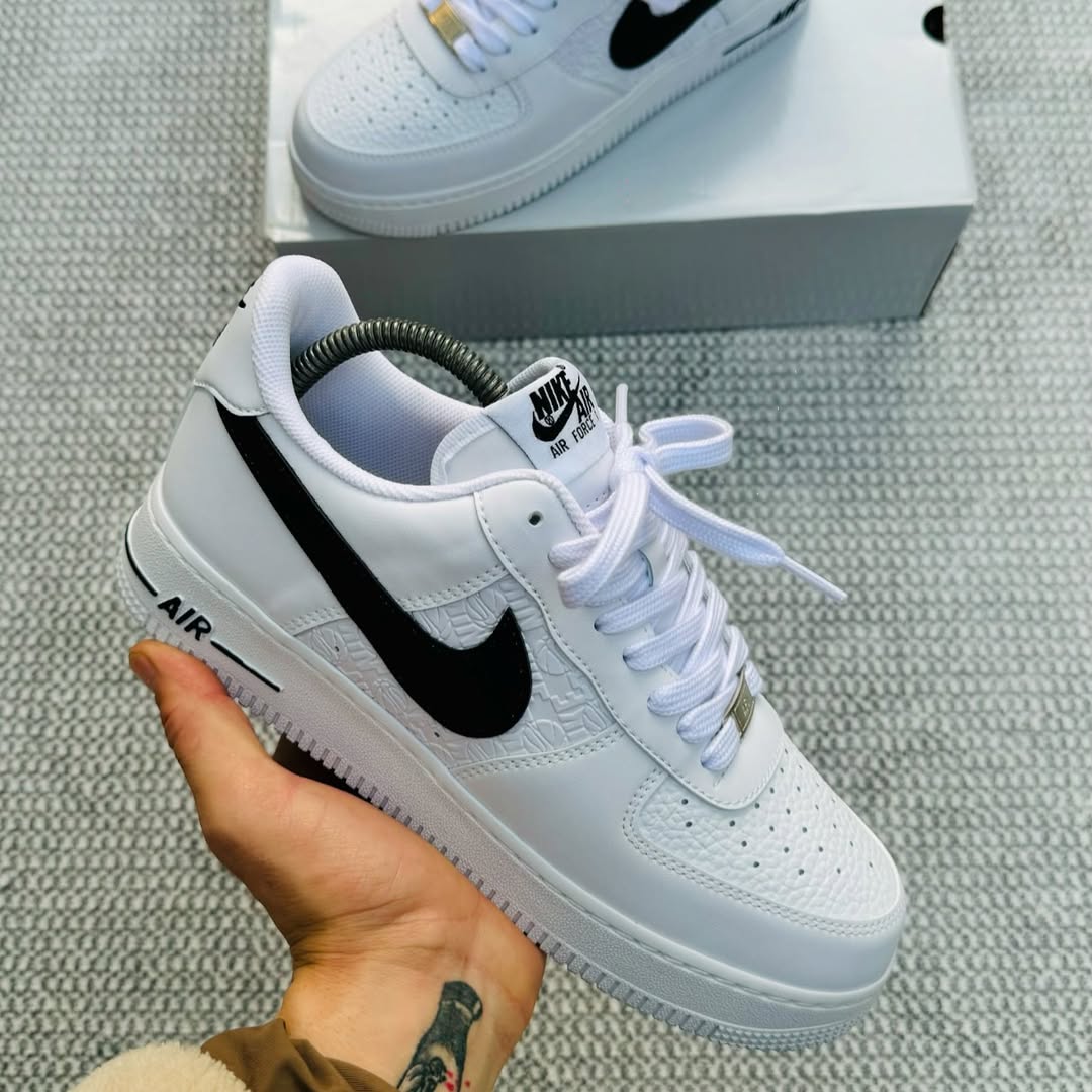 NIKE AİR FORCE BEYAZ SİYAH