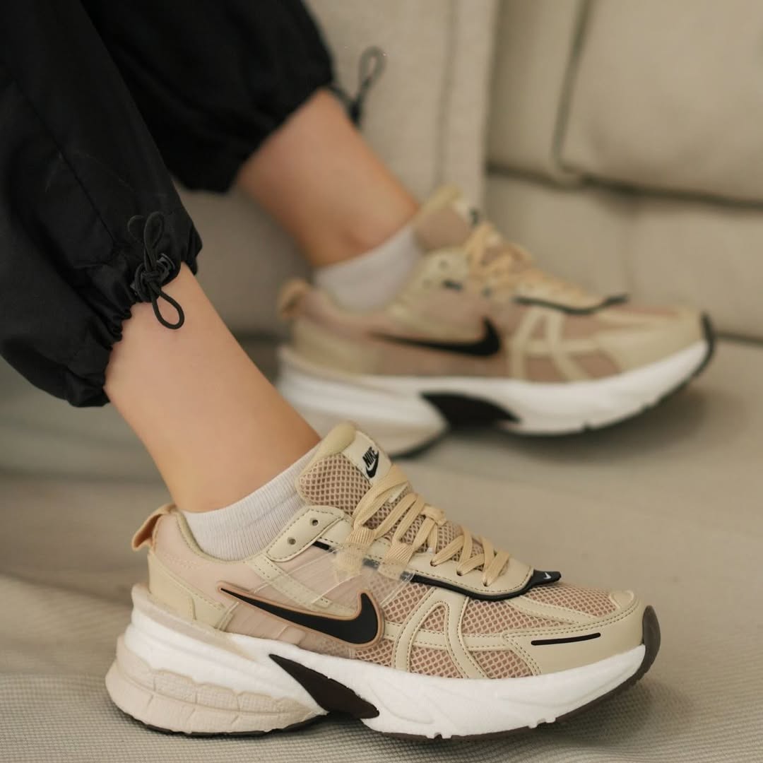 NIKE KÖPÜK TABAN BEJ