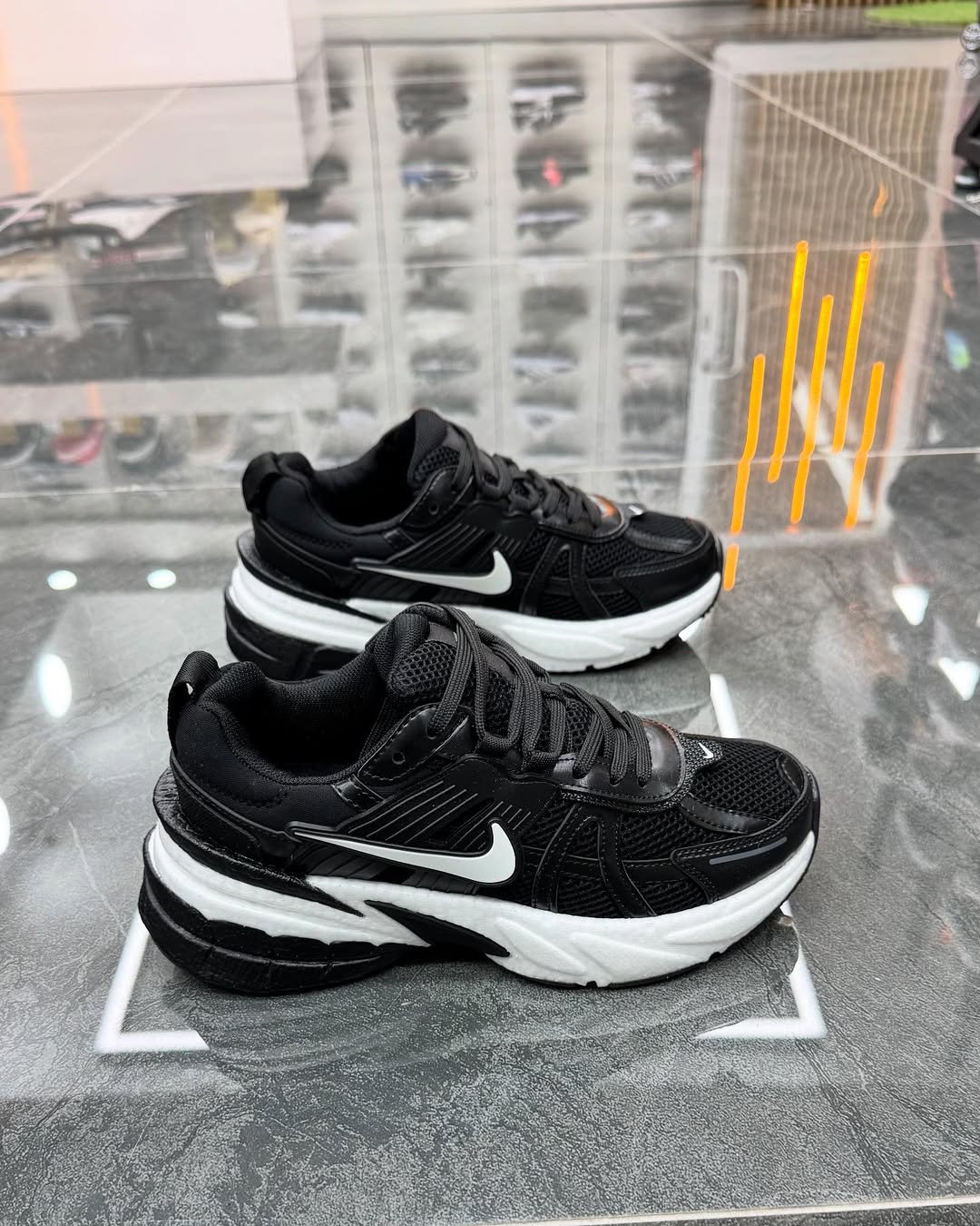 NIKE KÖPÜK TABAN SPOR SİYAH