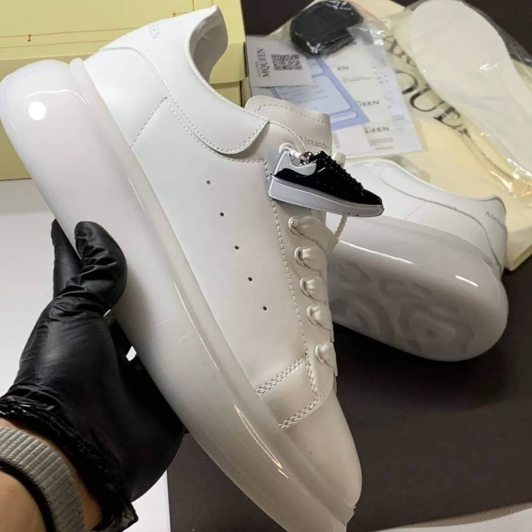 ALEXANDER MCQUEEN BEYAZ PARLAK TABAN
