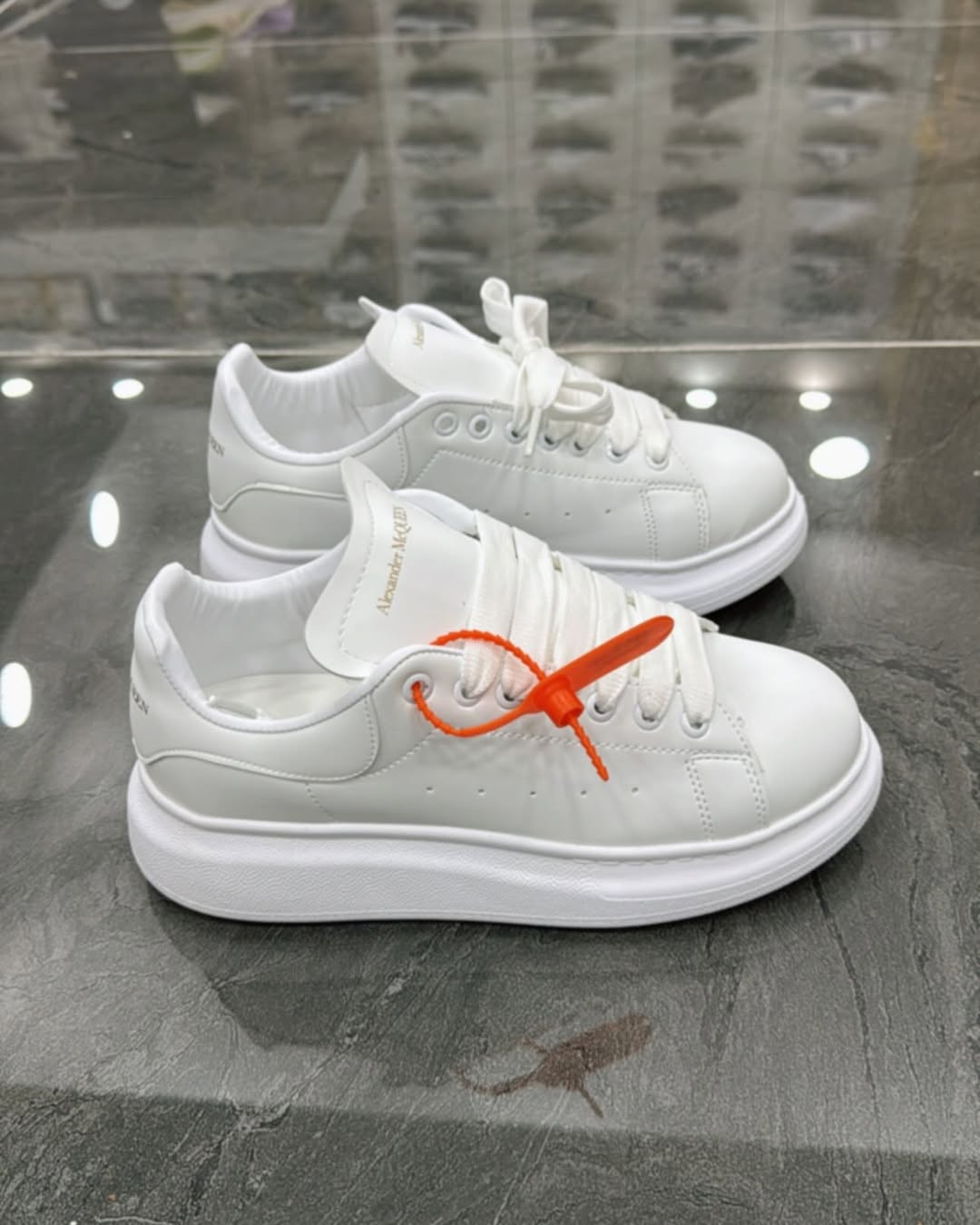 ALEXANDER MCQUEEN BEYAZ