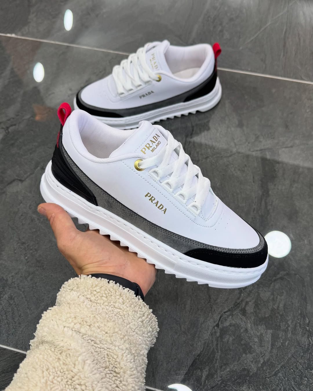 PRADA MİLANO BEYAZ