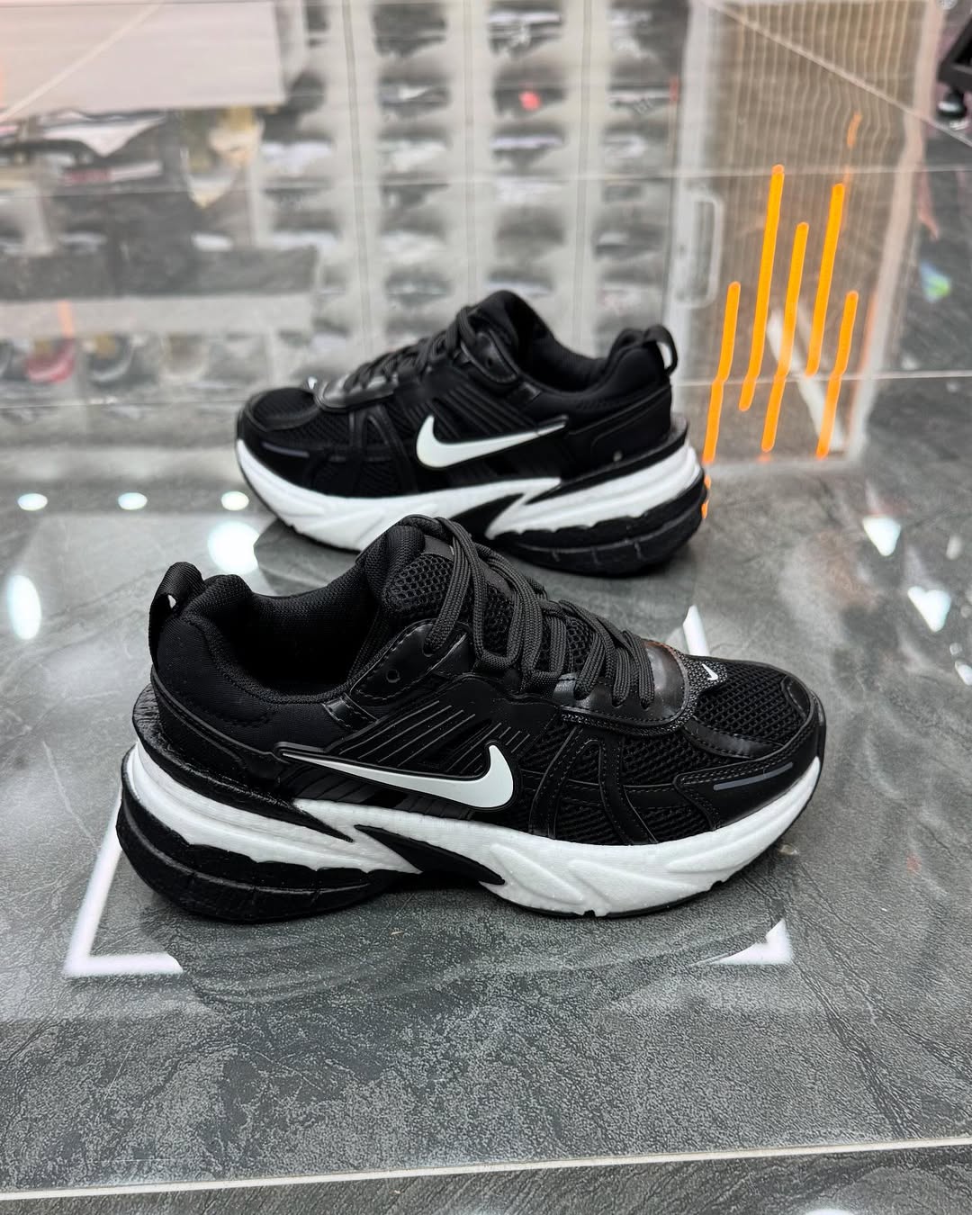 NIKE KÖPÜK TABAN SPOR SİYAH