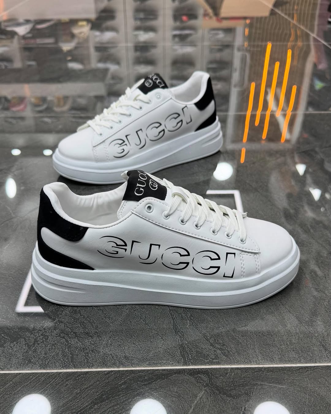 GUCCİ ERKEK BEYAZ