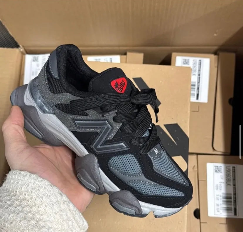 NEW BALANCE 9060