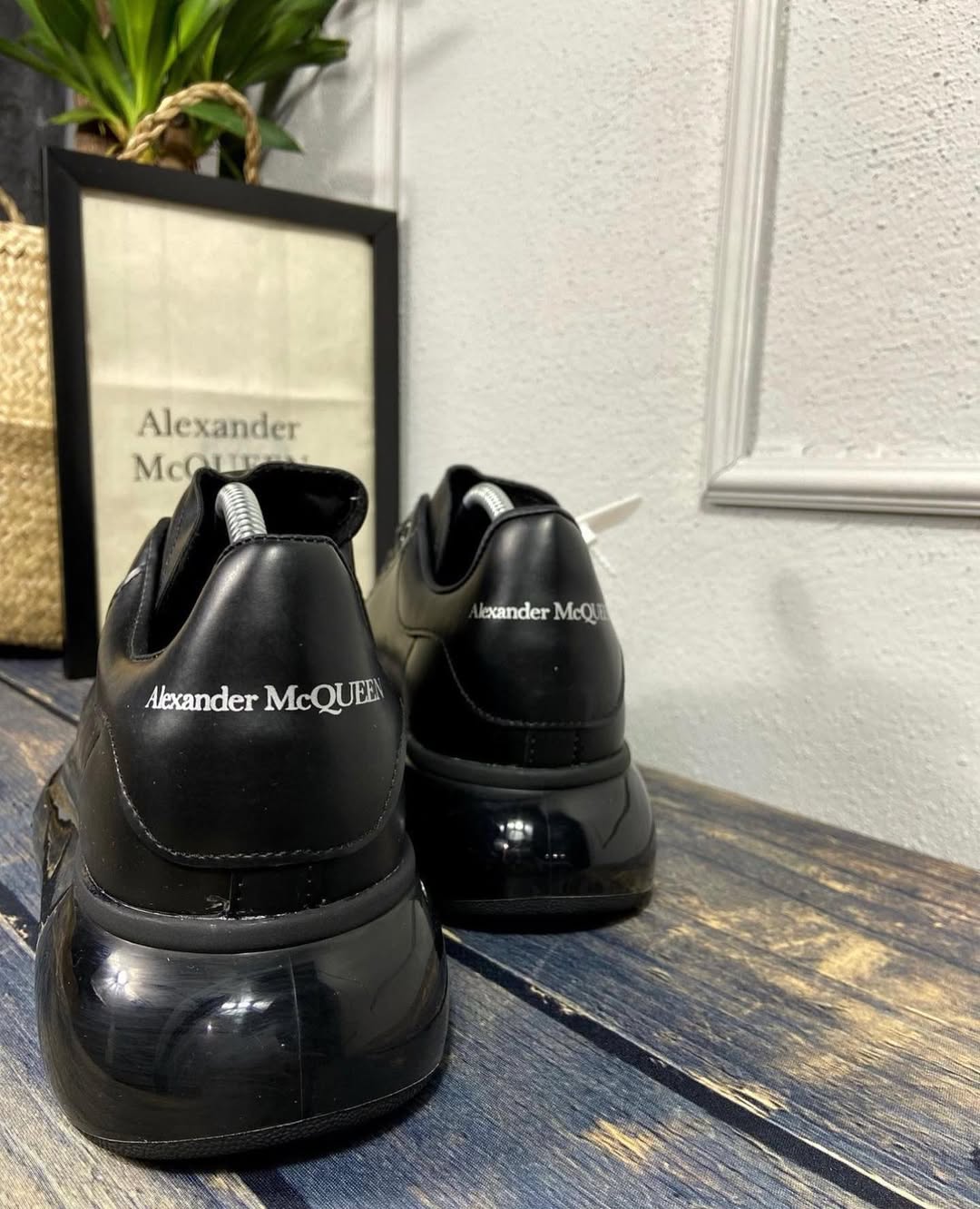 ALEXANDER MCQUEEN