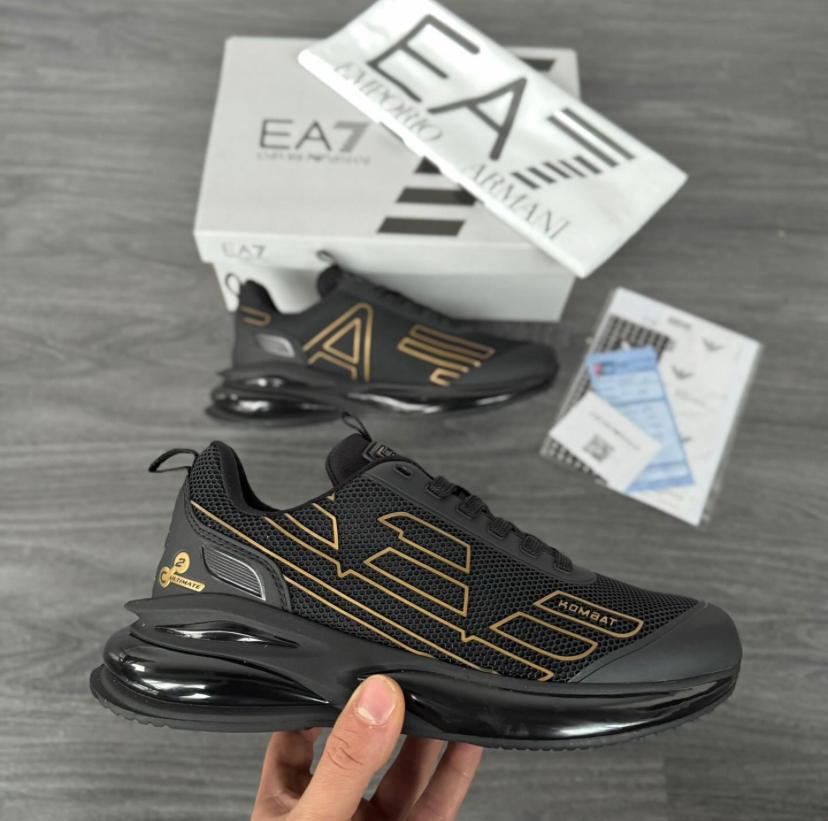 EA7 EMPORİO ARMANİ