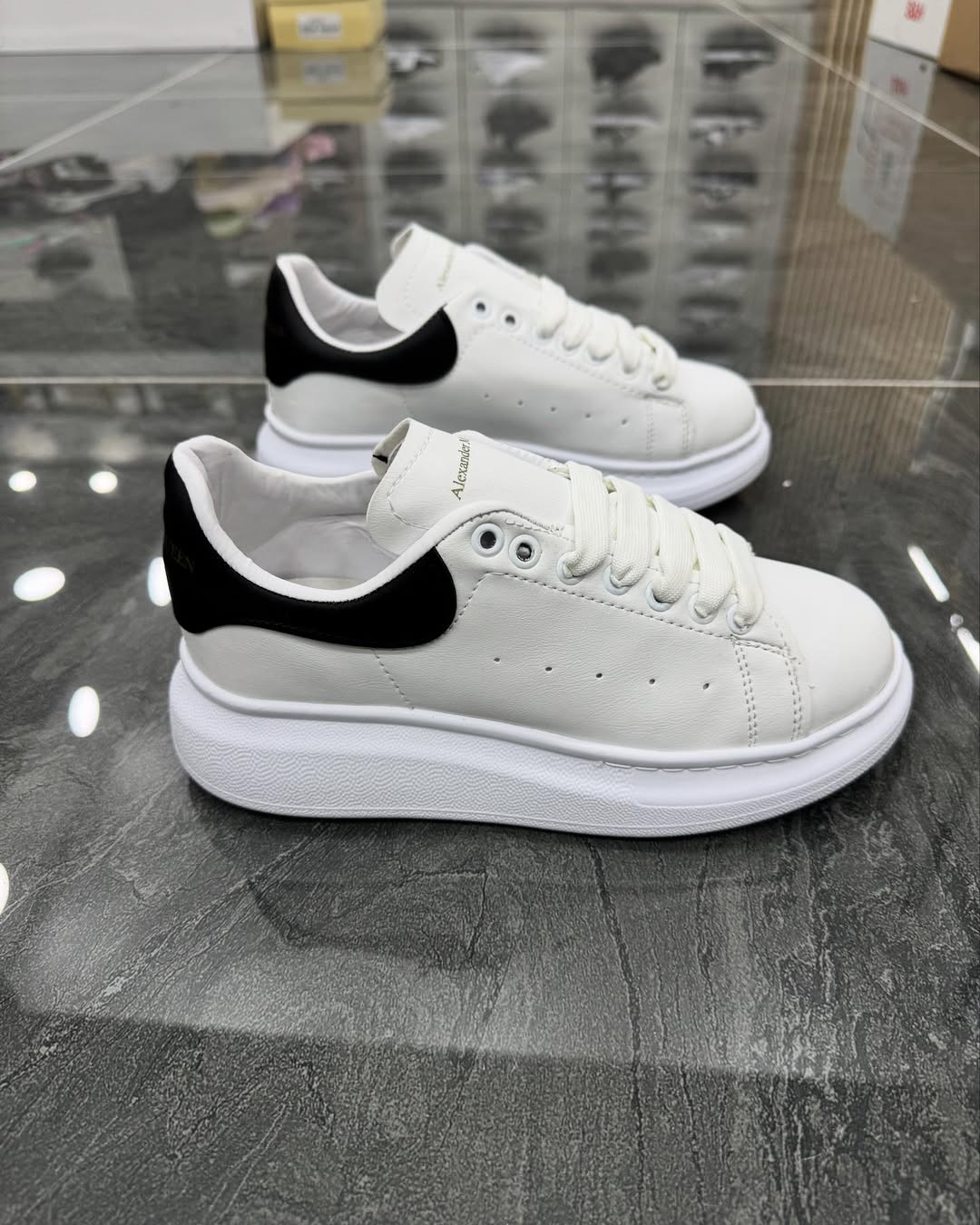 ALEXANDER MCQUEEN BEYAZ