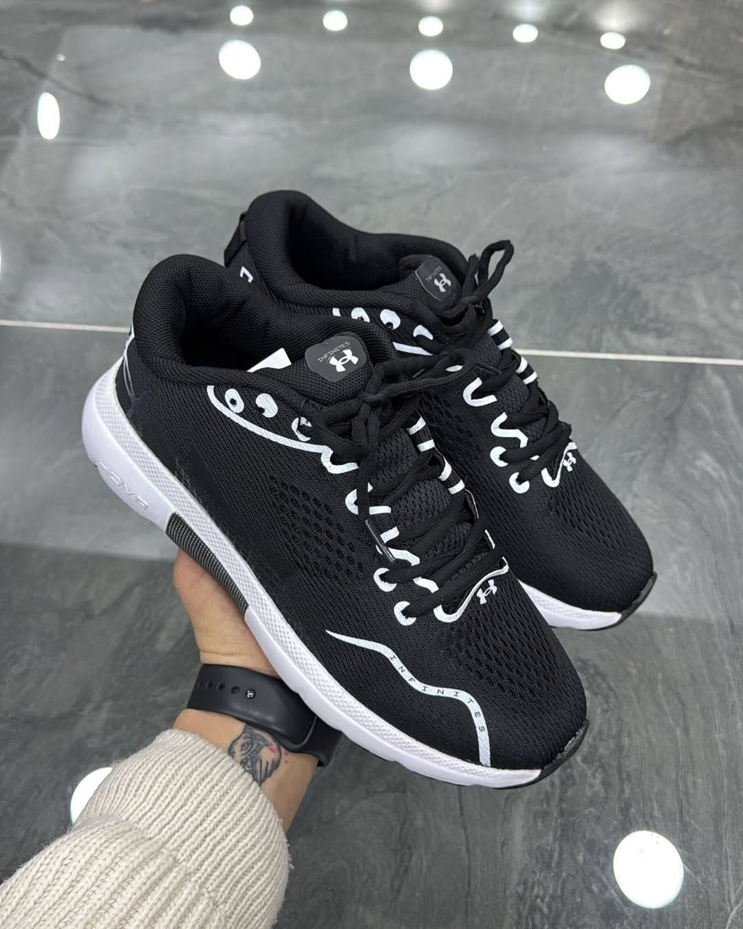 UNDER ARMOUR SİYAH