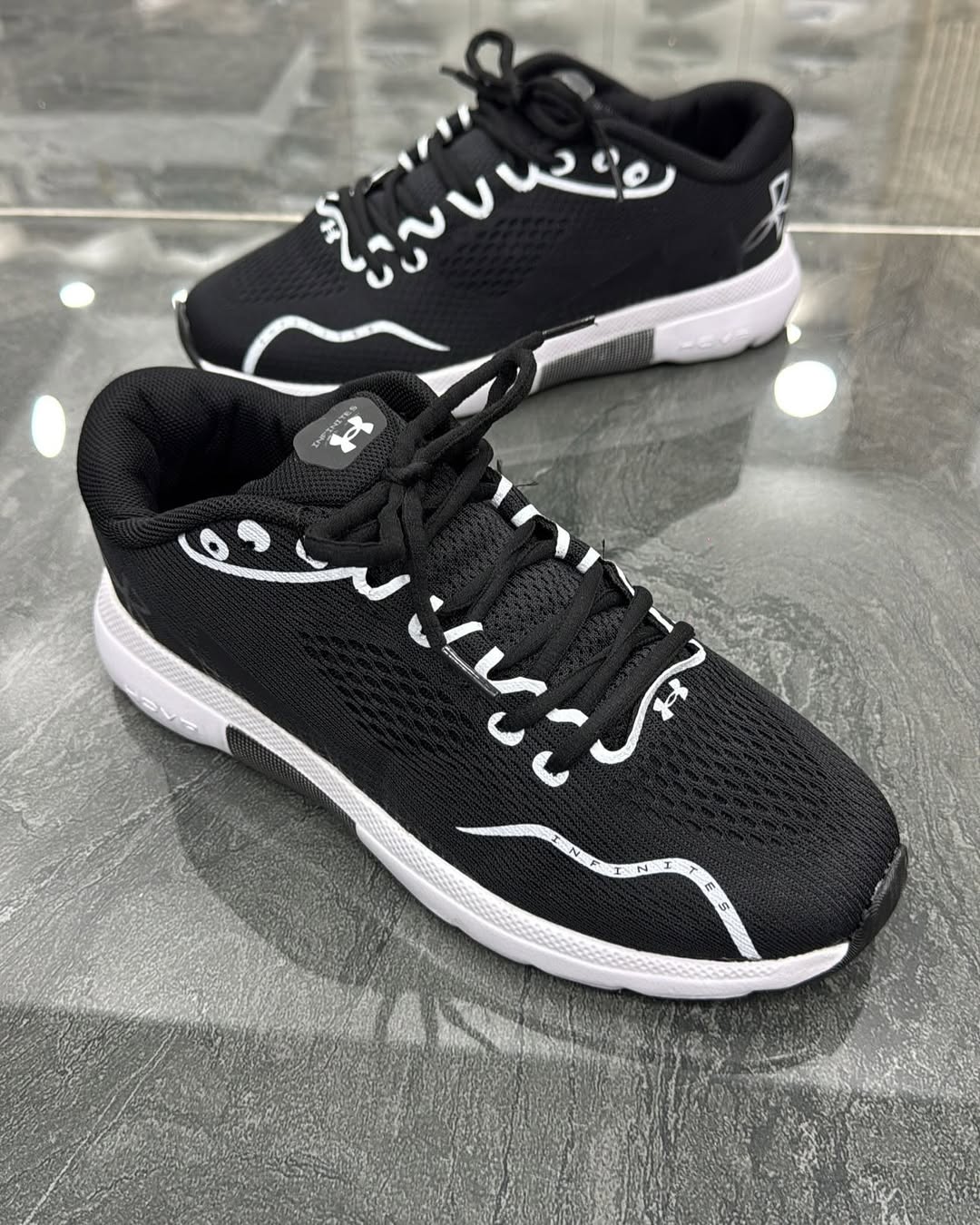 UNDER ARMOUR SİYAH